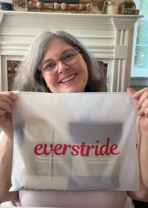 Customer holding her Everstride delivery